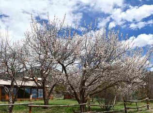 23 Robertos Ln, El Prado, NM 87529