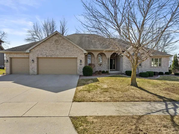 3731 Westwood LANE, Manitowoc, WI 54220