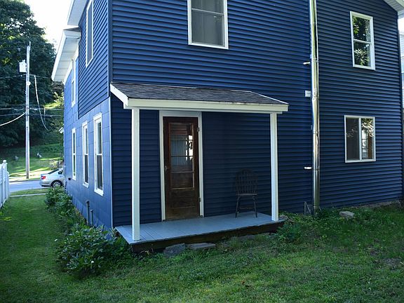 3rd image of 98 W Monroe St