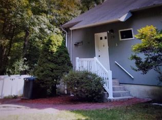 548 Main St, Hopkinton, RI 02833