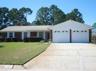 1021 Willow Lake Ct, Pensacola, FL 32506