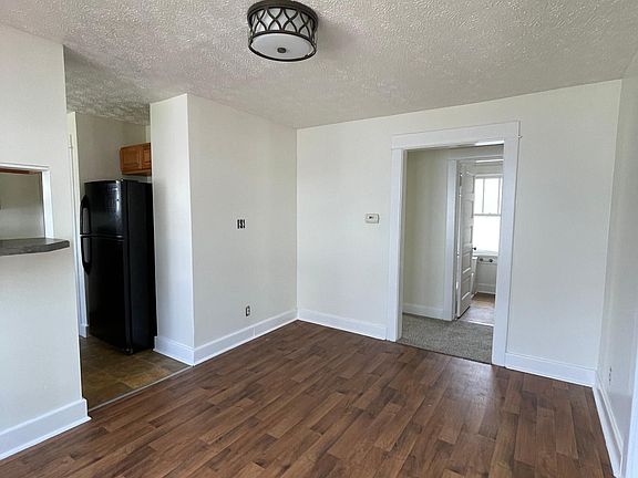 4th image of 1226 Edward Dr