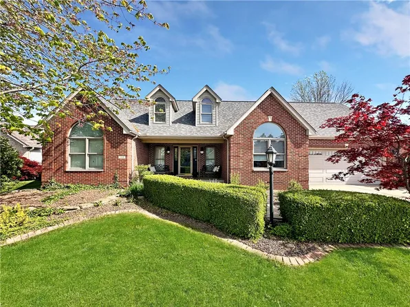 108 Oman Ct, Mattoon, IL 61938