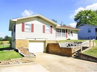 1302 1st St W, Scott City, MO 63780