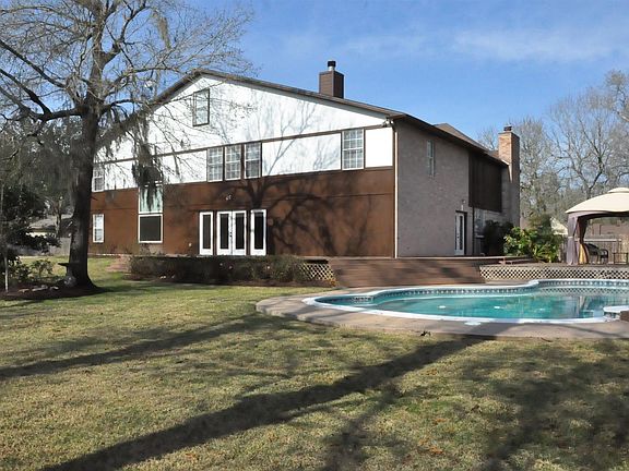 5th image of 808 Balmoral Ct