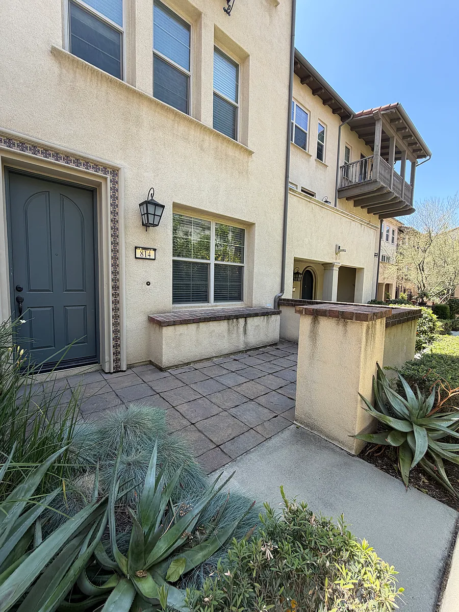 Entrance - 814 Citrus Ct