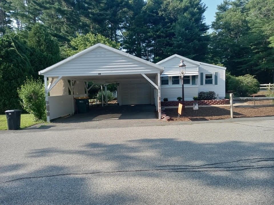 1st image of 28 Maplewood Dr