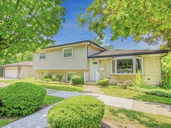 4034 Denley Ave, Schiller Park, IL 60176