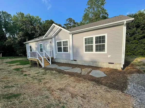 445 32nd St SW, Hickory, NC 28602