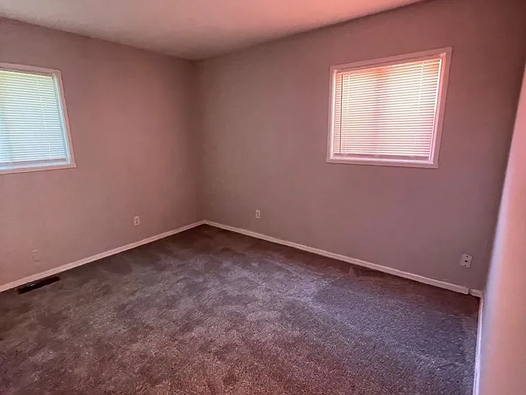 3161 Chrysler St — Photo 11