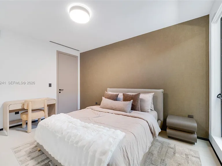 420 SW 15th Rd — Photo 36