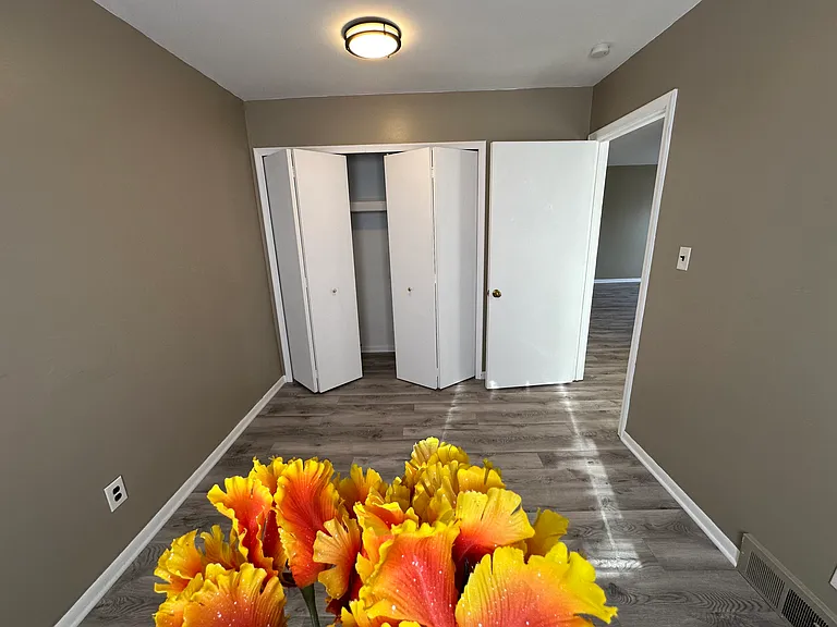 31801 Kelly Rd #32 — Photo 13