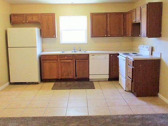3rd image of 1715 S Linwood Ave #B