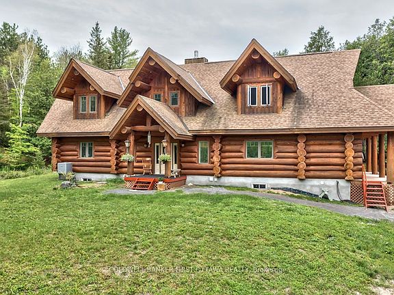 3rd image of 2467 Darling Rd