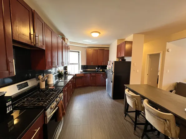 1580 President Street 8 image 13 of 14