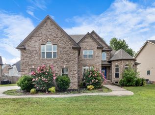 743 Cavalier Dr, Clarksville, TN 37040