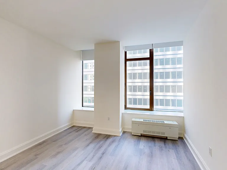 10 Hanover Square — Photo 178