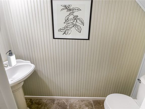 5th image of 20935 Judah Ln