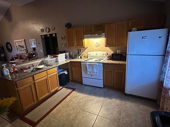 4th image of 8034 Clarke St #8036