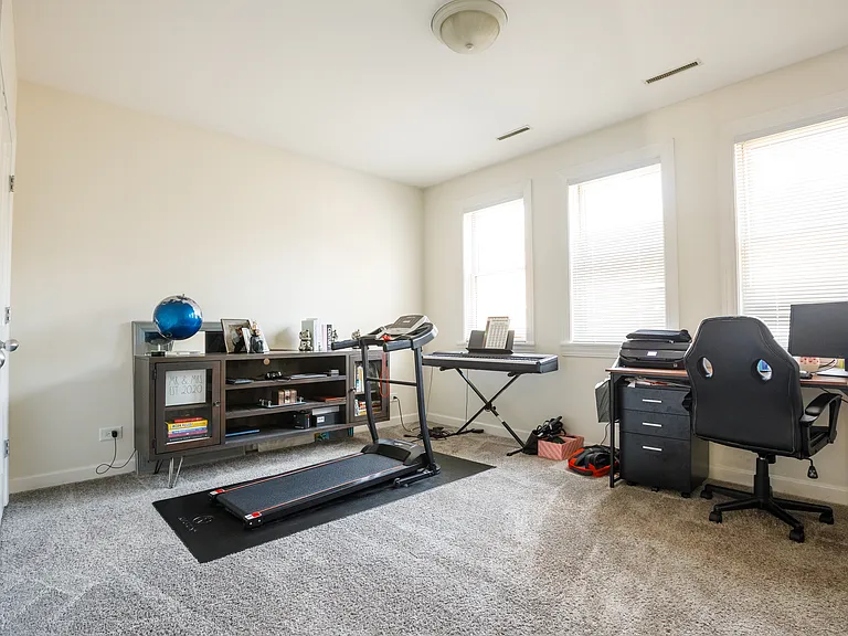 2451 N Clybourn Ave #8 — Photo 13