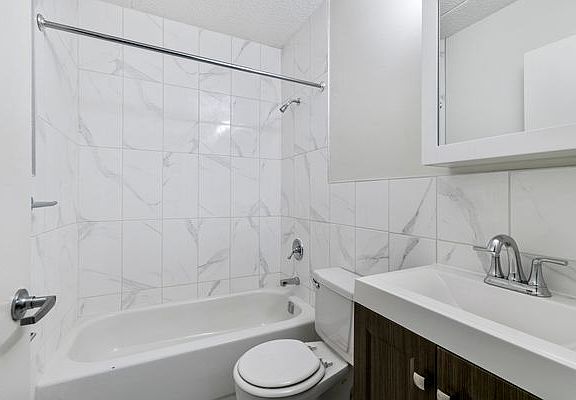 4th image of 1425 Amsterdam Ave #2E