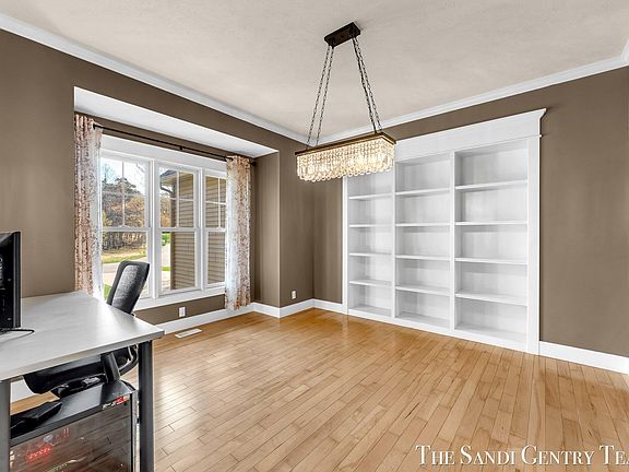 5th image of 14905 Sandstone Pl