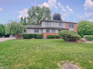 8726 Woodsman Ct, Washington, MI 48094