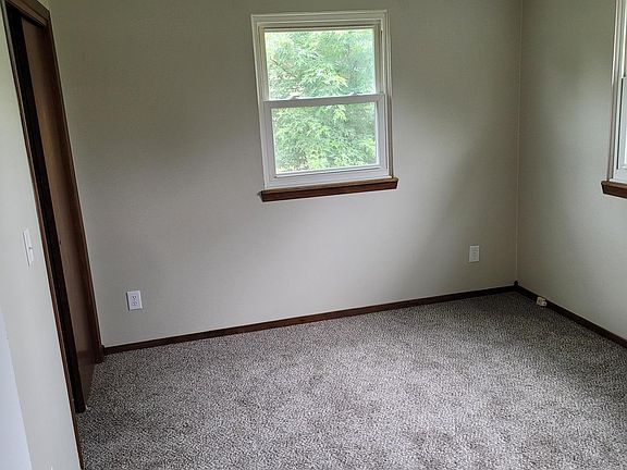 5th image of 1621 N Main St
