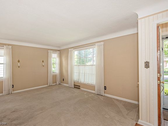 5th image of 4810 Westbourne Rd