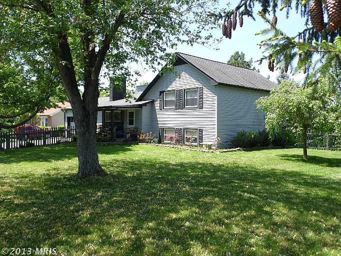 1st image of 104 Glenoak Ct