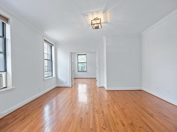 5th image of 160 Wadsworth Ave APT 307