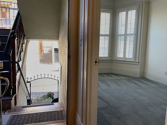 3rd image of 148 Tiffany Ave