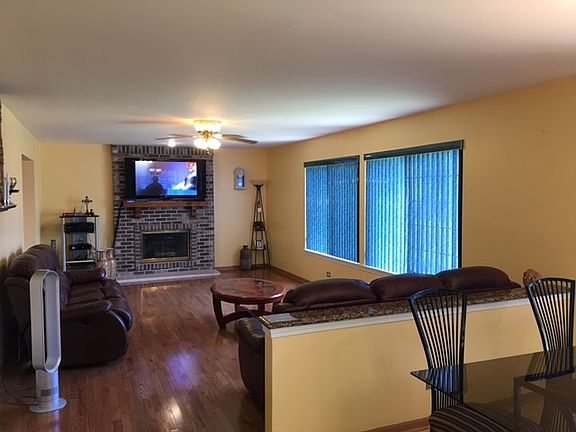 5th image of 1543 Charlotte Cir