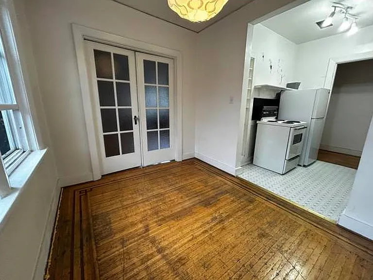 1086 W 10th Ave #6 — Photo 9