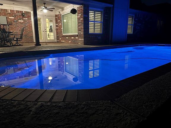 3rd image of 1323 Village Garden Dr