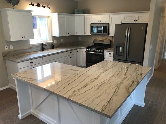 2nd image of 18-4136 Haumalu St