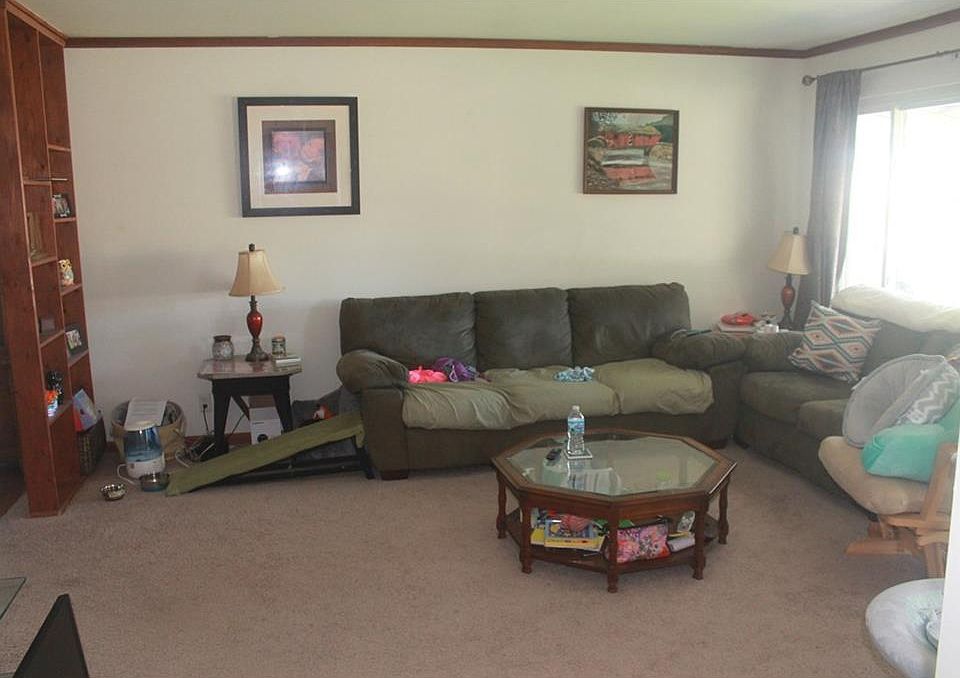 2nd image of 3101 Lupine Dr