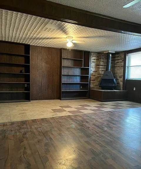 213 Fannin St — Photo 3
