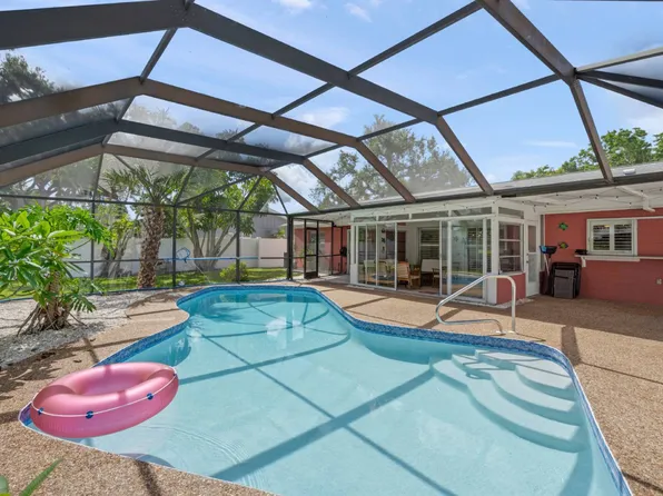 2927 Valley Forge St, Sarasota, FL 34231
