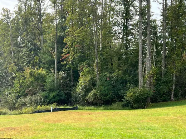 Sherbs Plat St, Fairmont, WV 26554