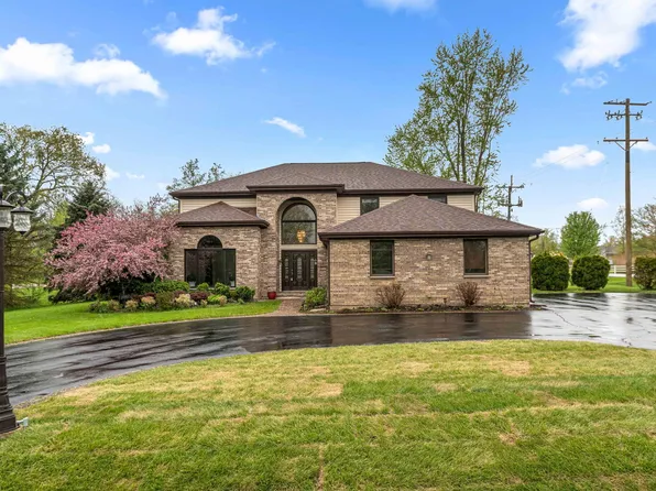 2 Rutgers Ct, Hawthorn Woods, IL 60047