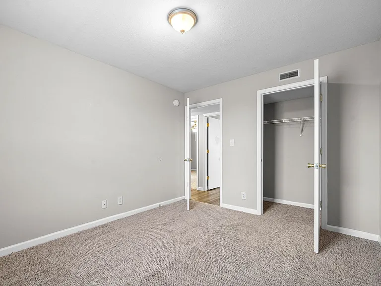 Northeast Dr -3884 — Photo 41