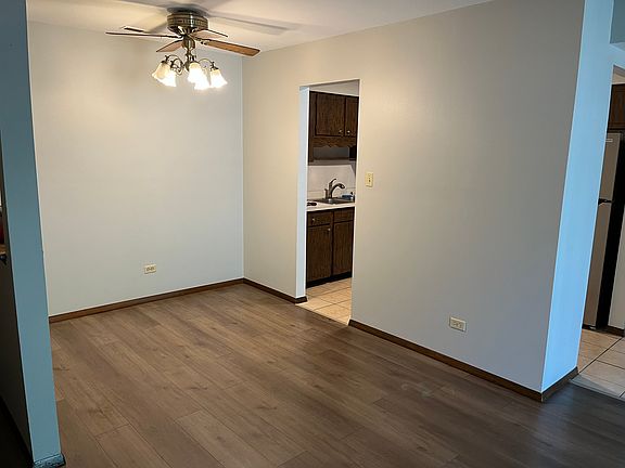 3rd image of 10027 Kennedy Ave APT 9
