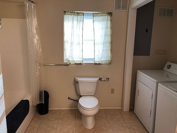 3rd image of 595 N 26th St