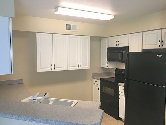 2nd image of 4805 Brighton Ter #102