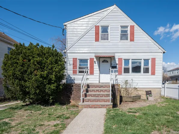 47 4th Avenue, East Rockaway, NY 11518