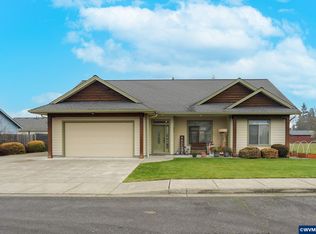 424 13th St, Aumsville, OR 97325