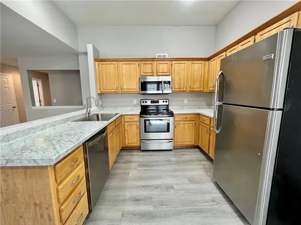 11724 E 85th St, Raytown, MO 64138