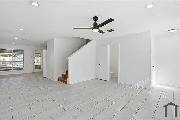 5812 Giddyup Ln — Photo 4