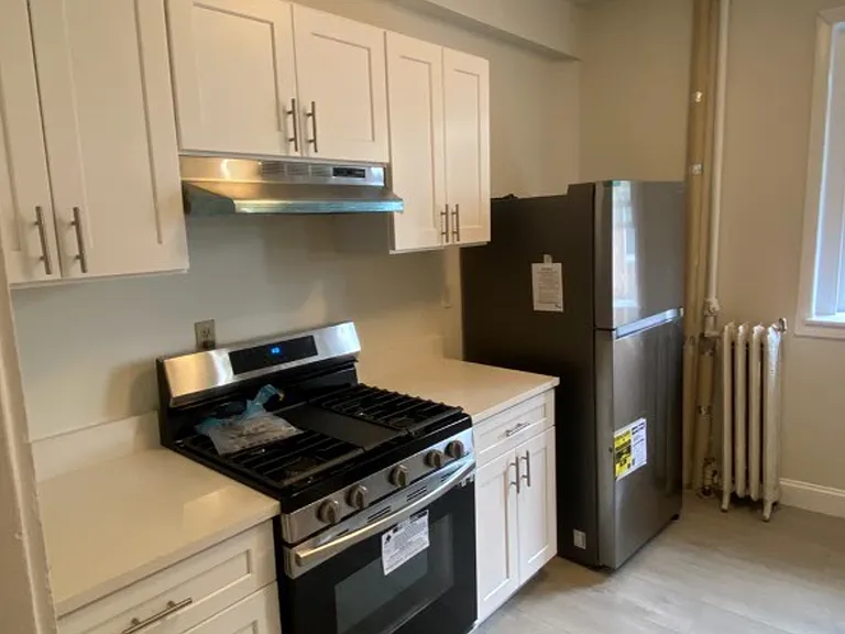 10 Glenville Ave #2 — Photo 7